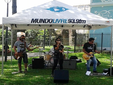 CURITIBA/PROJETO MUNDO LIVRE-MUNDO LIVRE FM/ 01/03/2015 - PR